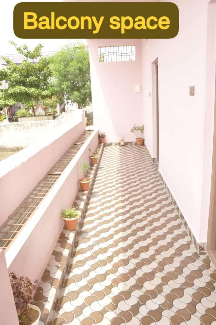 Classic Homestay ฮัมปี ภายนอก รูปภาพ