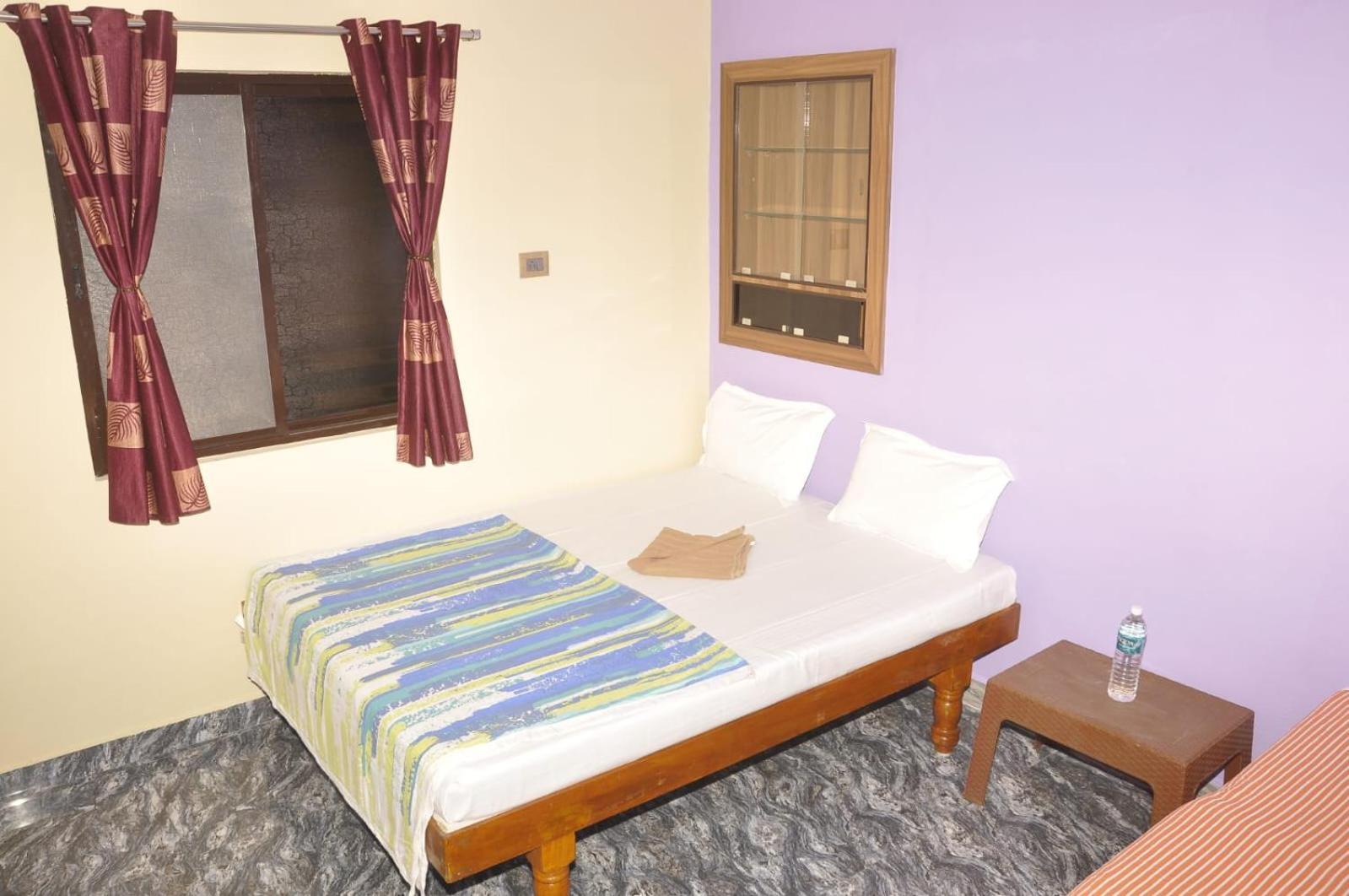 Classic Homestay ฮัมปี ภายนอก รูปภาพ